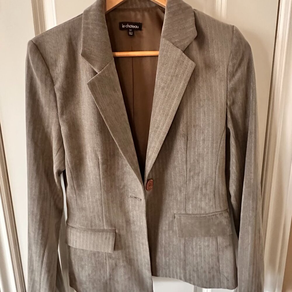 Le Chateau Grey Pencil Skirt And Jacket Suit Set - ( Size 3/4 ) New - Picture 7 of 8